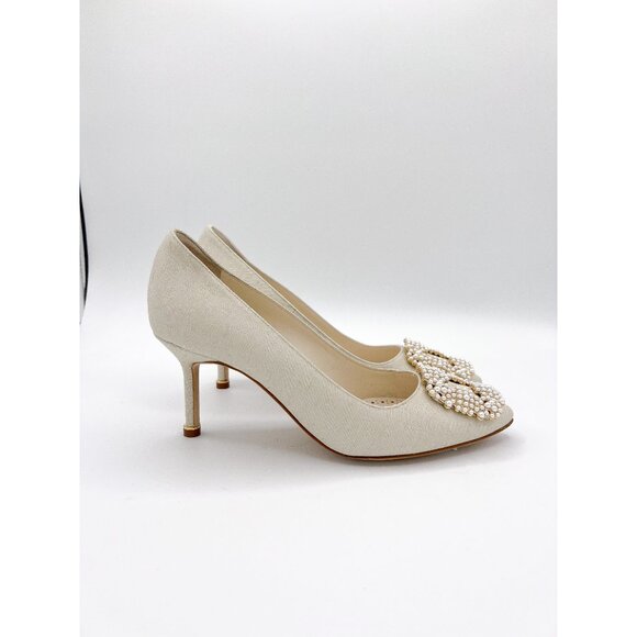 Manolo Blahnik Hangisi 70 Pearl Embellished Buckle Pumps - Picture 2 of 13